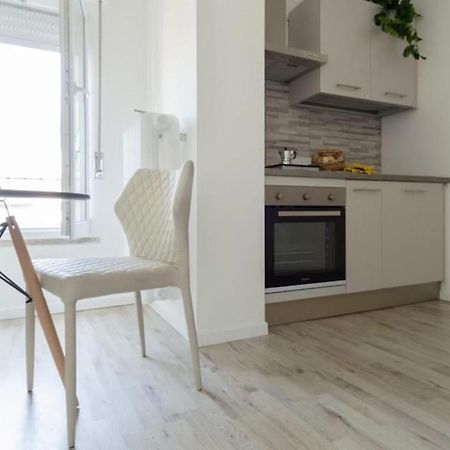 One Flat/Studio,Busto ArsizioCenter,With Terrace Exterior foto